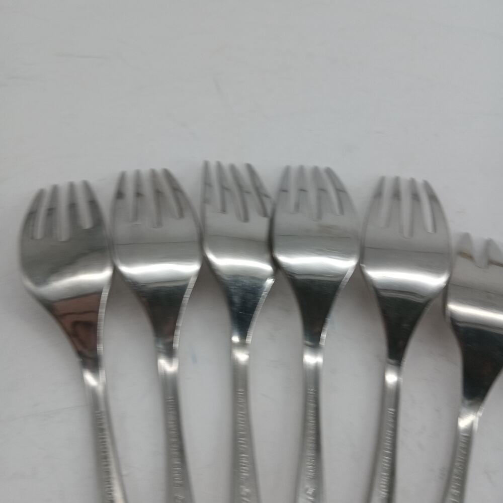 7X Forks Vtg 1847 Rogers Bros. Youth Pattern Stainless Steel 2 Salad & 5 Dinner - Picture 8 of 10